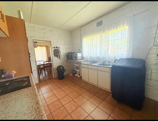3 BEDROOM HOUSE FOR SALE IN VANDERBIJLPARK SW 1